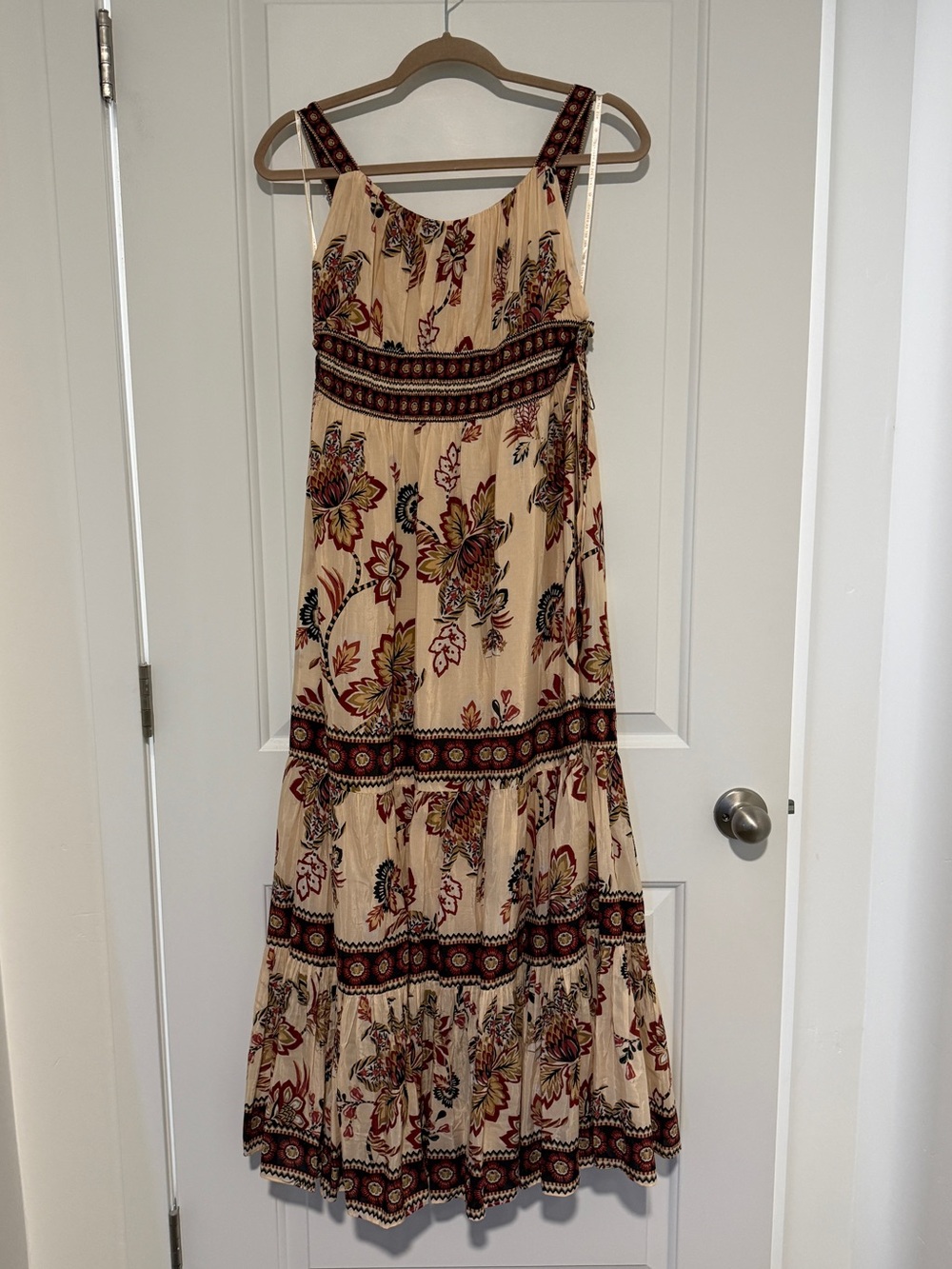 NWT Farm Rio Aura Floral Sand Midi Dress - Size M - Picture 4 of 7